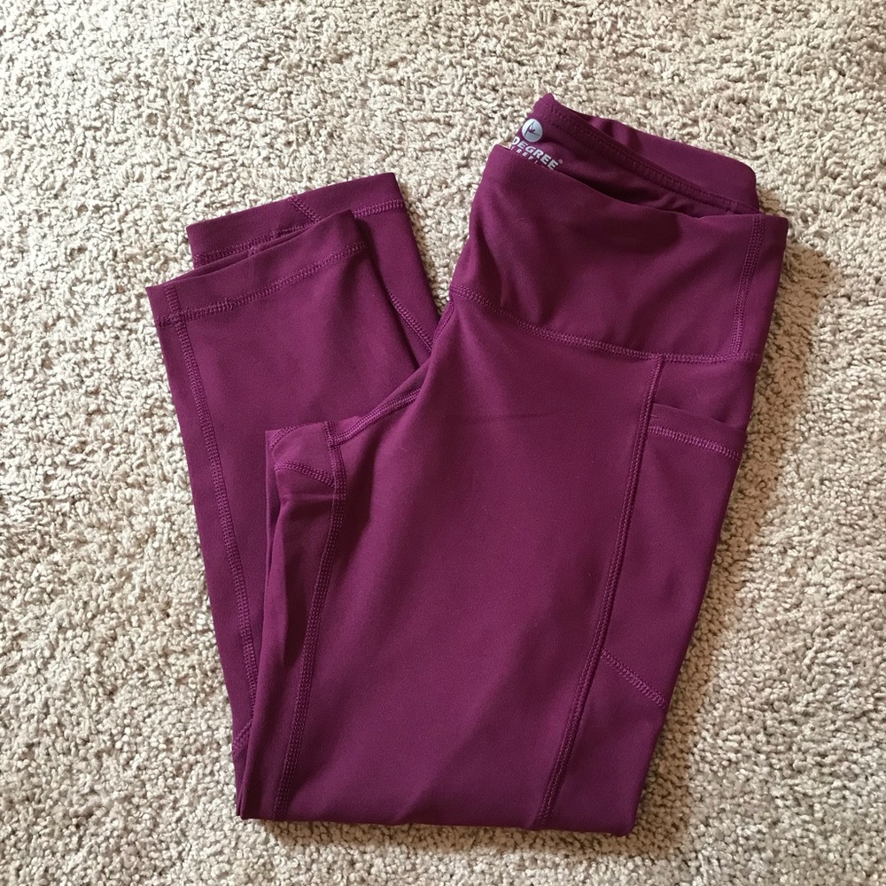 90 Degree crop legging